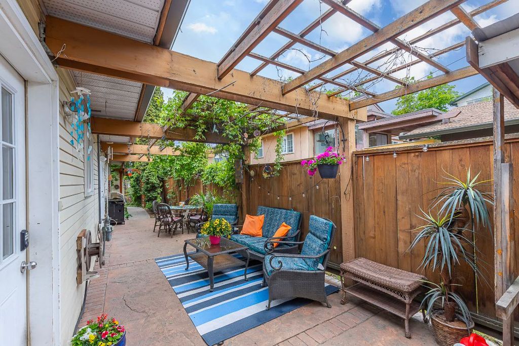 listing image 16511170334950378721