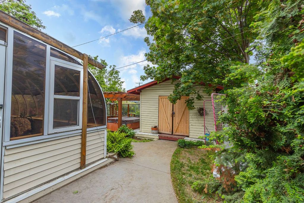 listing image 16516280214589953046