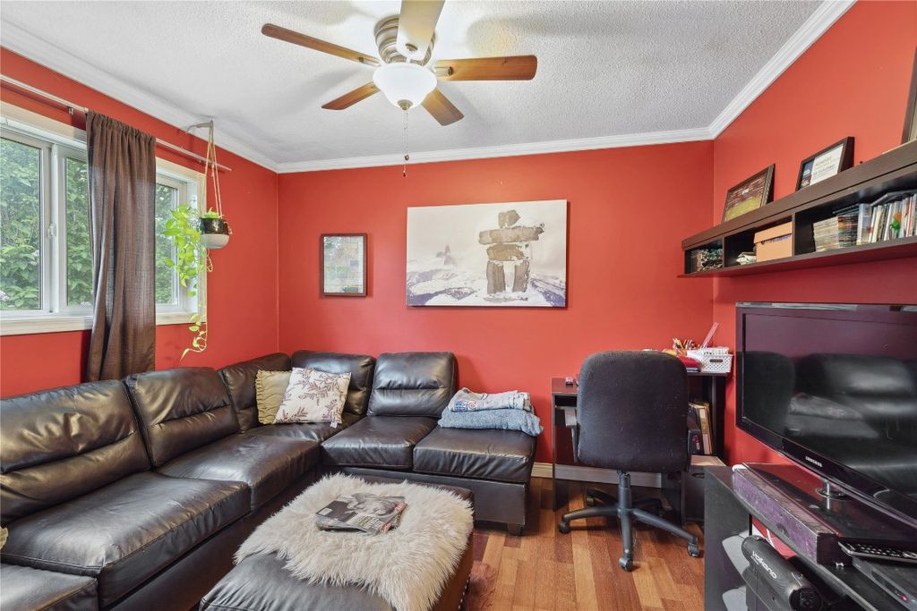 listing image 16513656619829218670