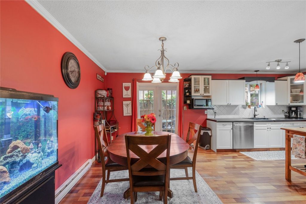 listing image 16519073756754113248