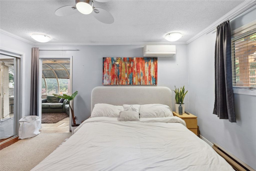 listing image 16518936100219998939