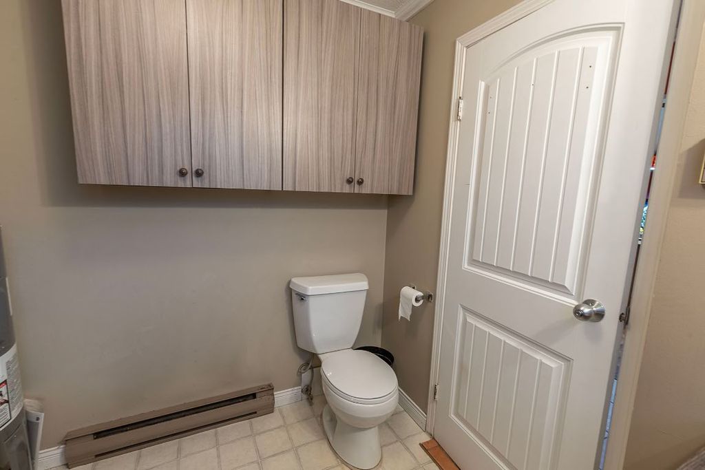 listing image 16510687744797147592