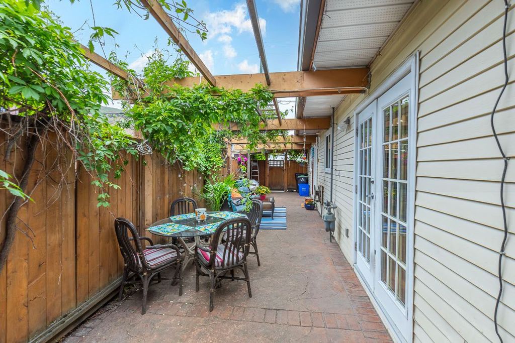 listing image 16514030450504931328