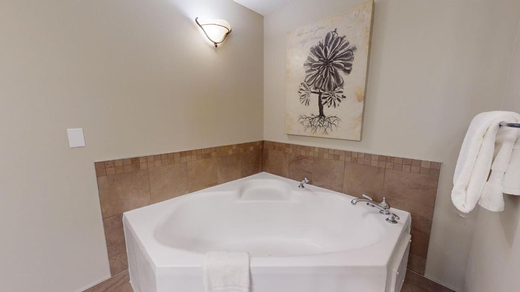 listing image 16513668574097737256