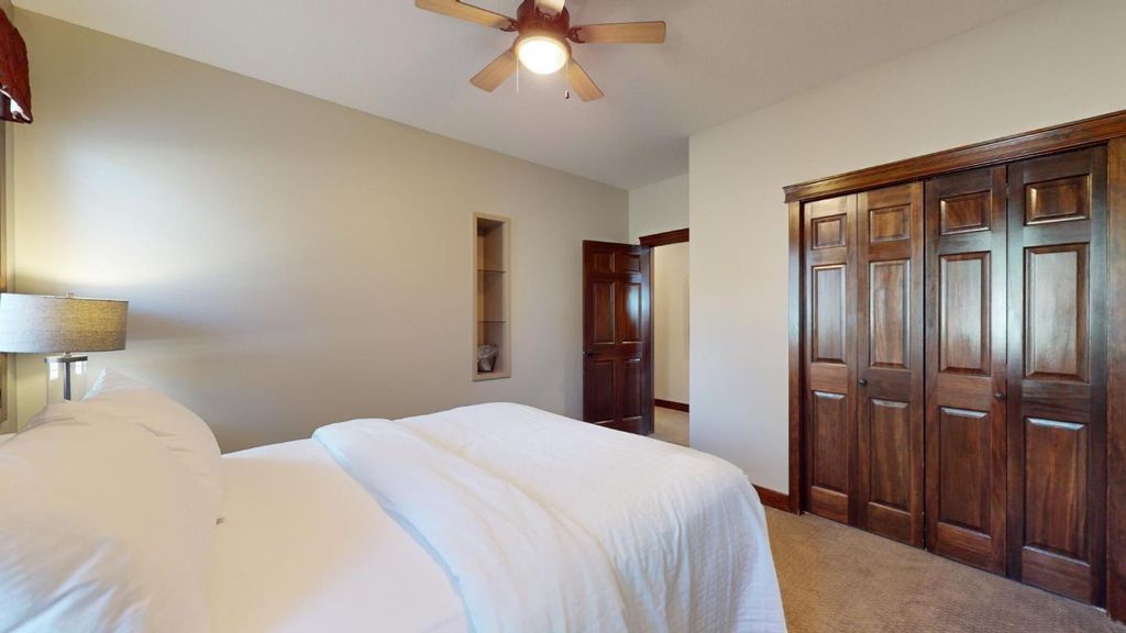 listing image 16518965184272698524