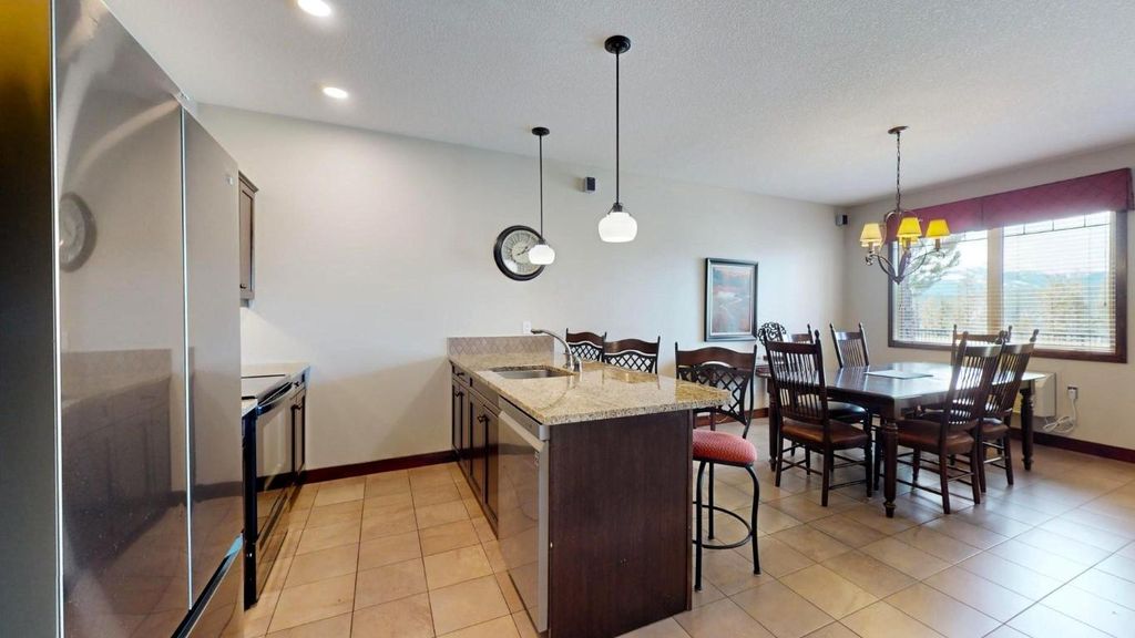 listing image 16512554000487090439