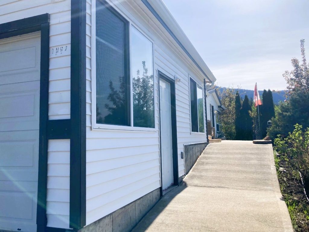 listing image 16518942421883767044