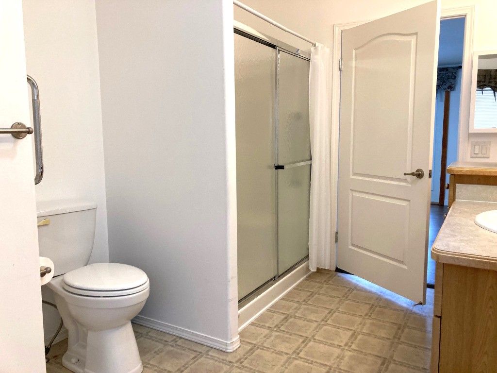 listing image 16518934748981246563