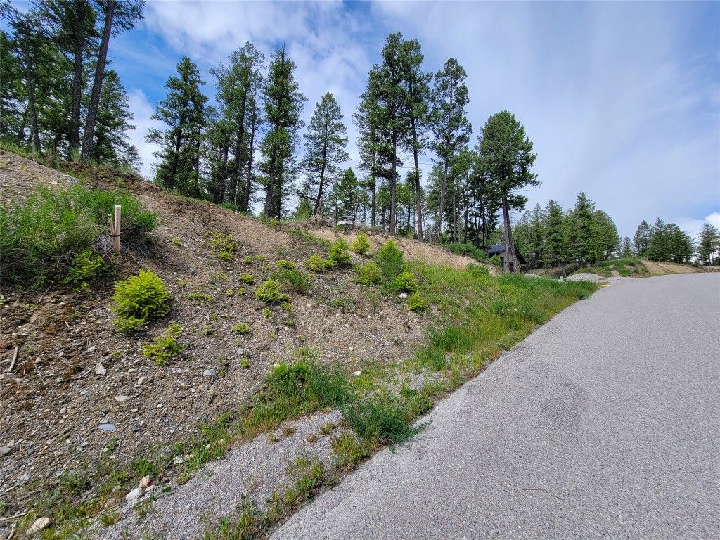listing image 16515712766477715013