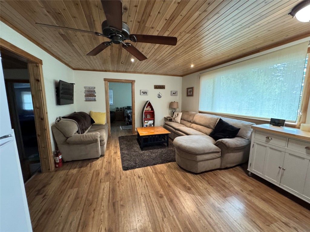 listing image 16515696673146766797