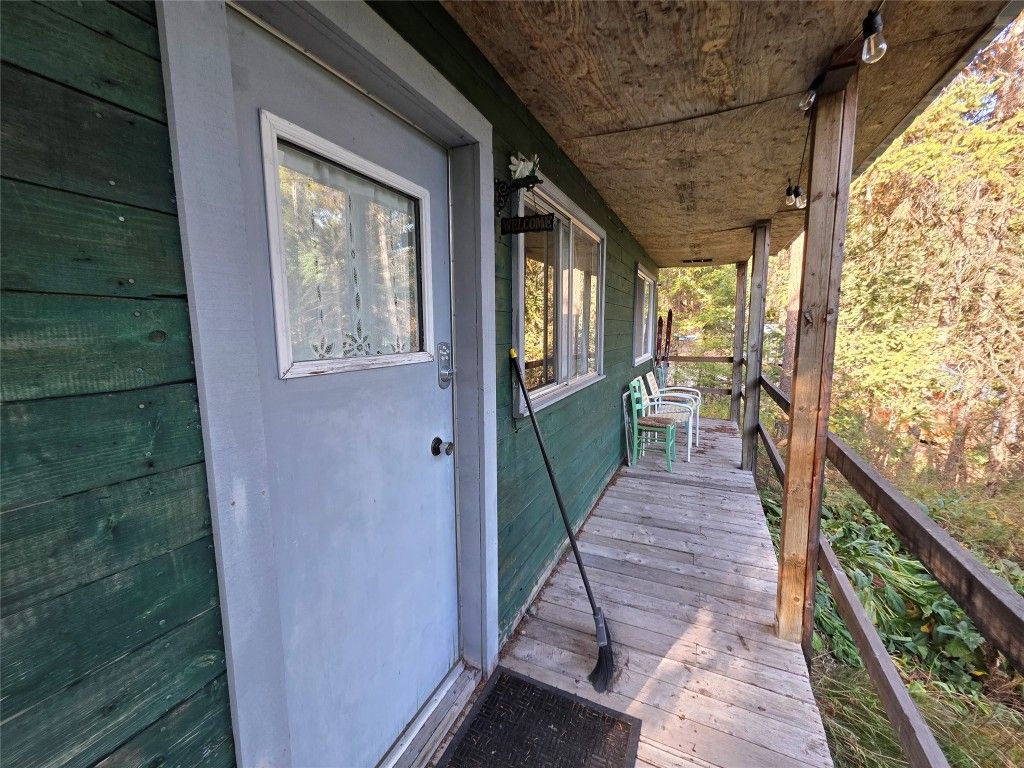 listing image 16518797741574134177