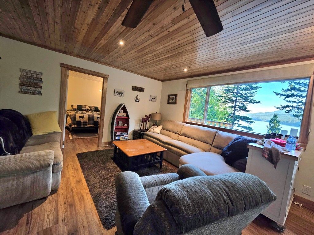 listing image 16512171275205723726