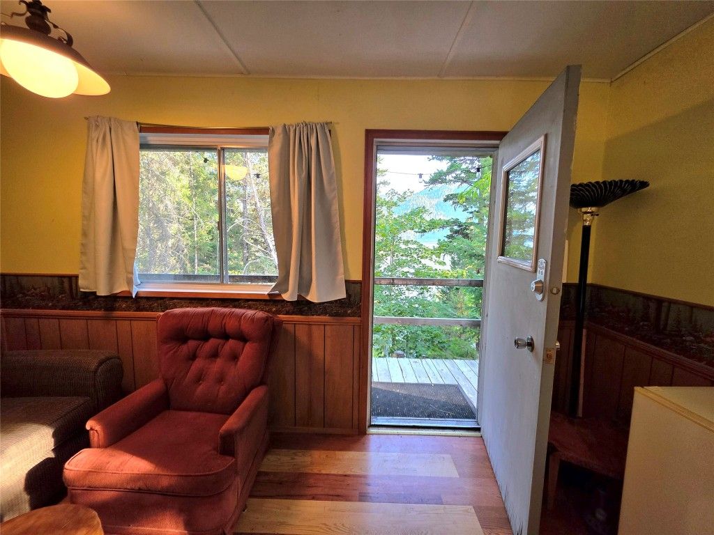 listing image 16518826864000921609