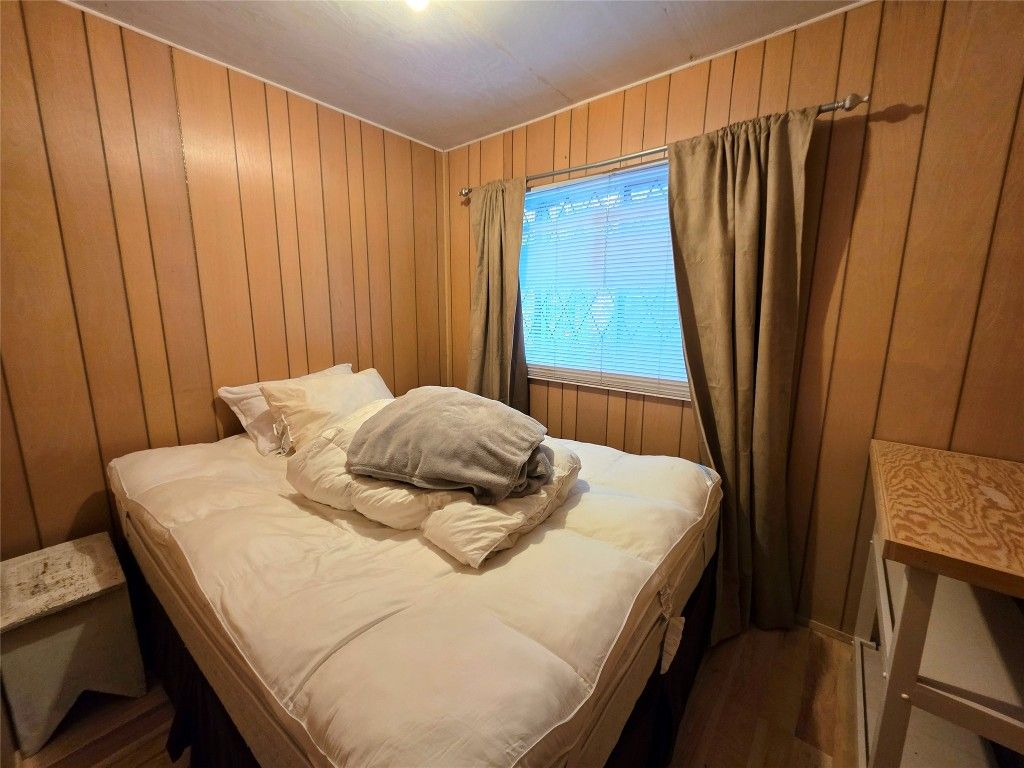 listing image 16517078048408184995