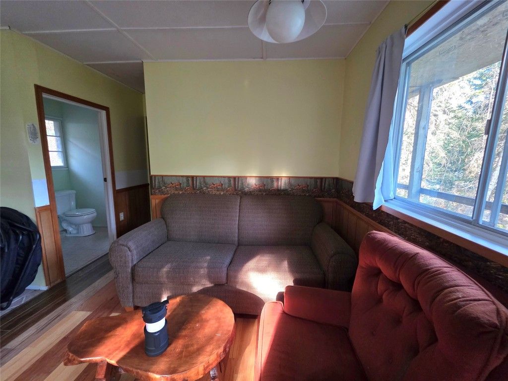 listing image 16517725420029882216