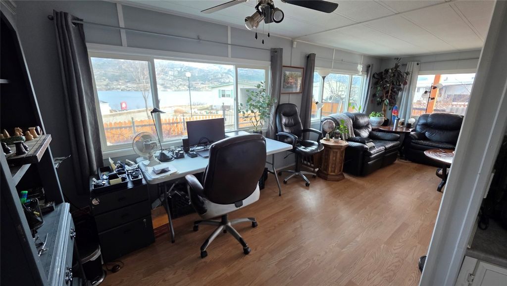 listing image 16516010872682374071