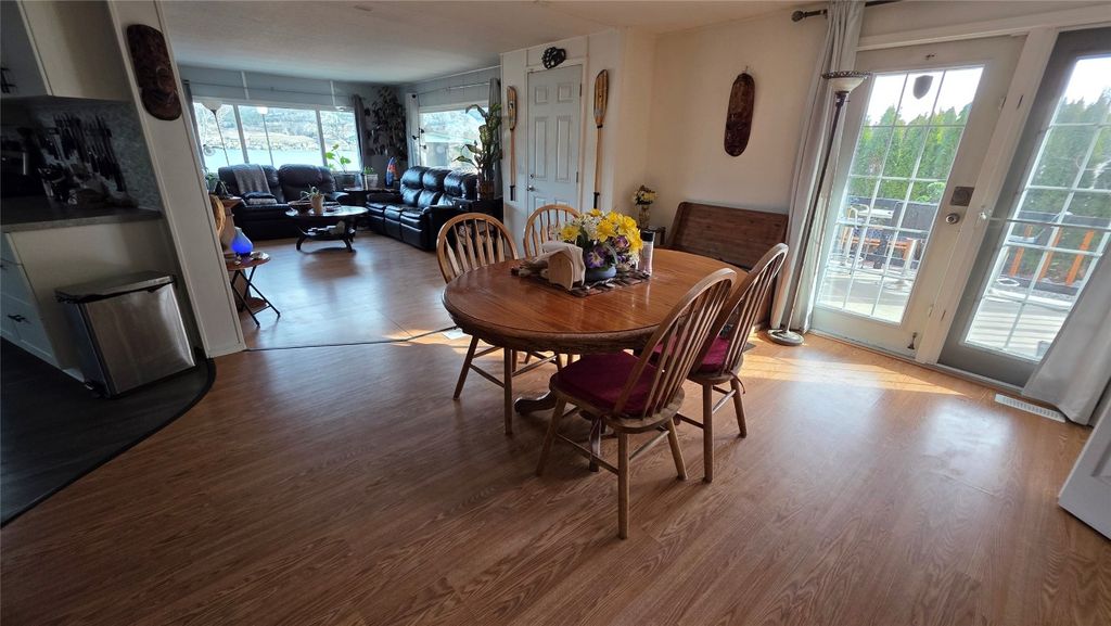 listing image 16513000084139975628