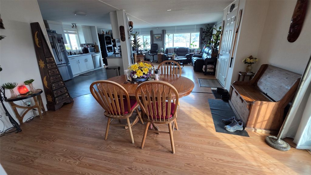 listing image 16513000084139975628