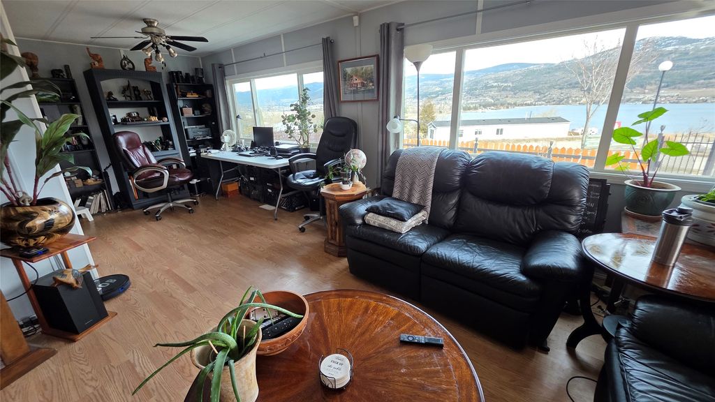 listing image 16513742056234784497