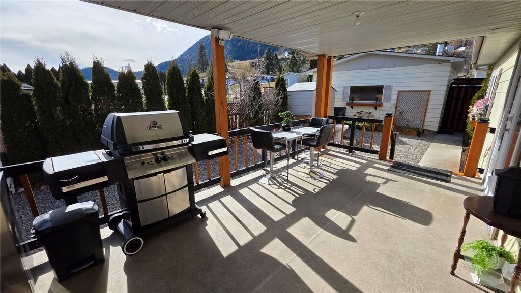 listing image 16518565303108743931