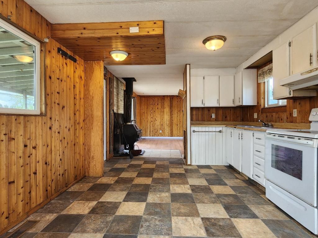 listing image 16512308443325855329