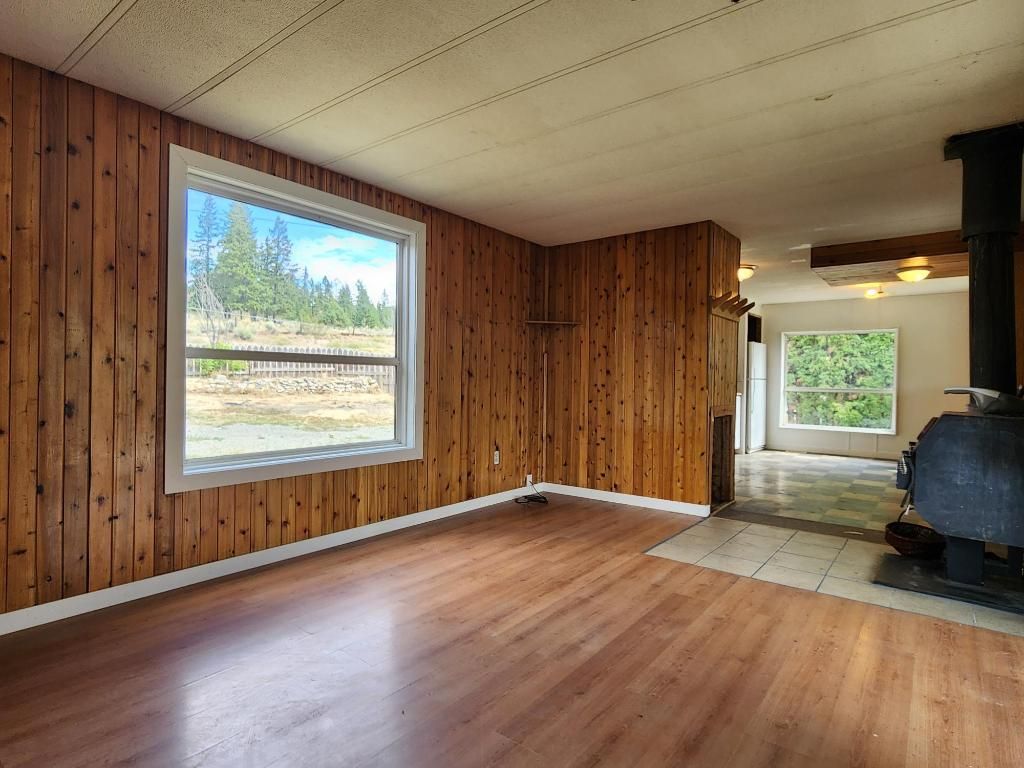 listing image 16514090199383184396