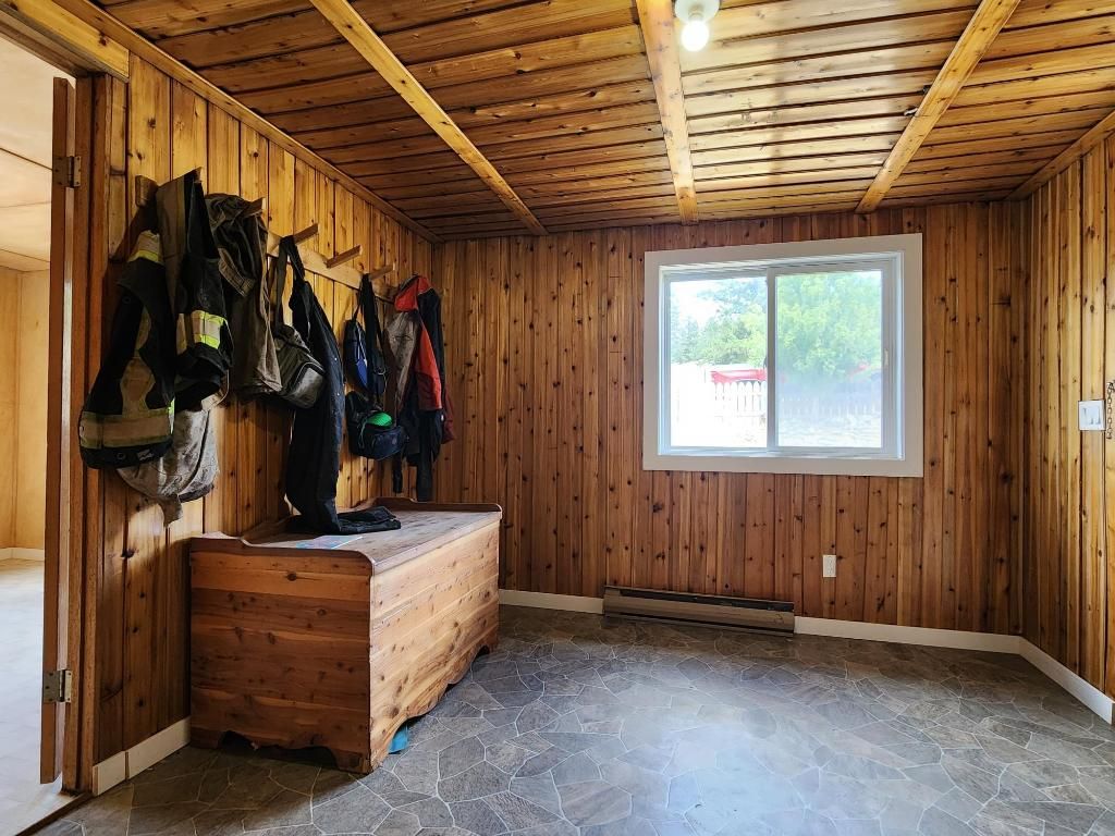 listing image 16513231852687734787