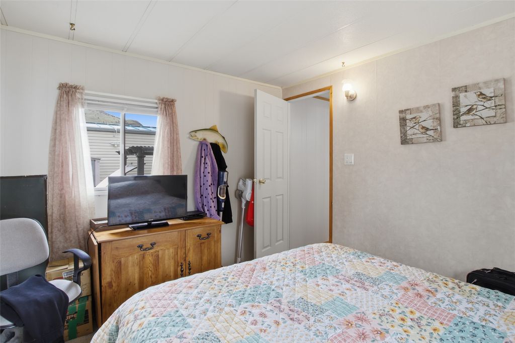 listing image 16516075438004434797