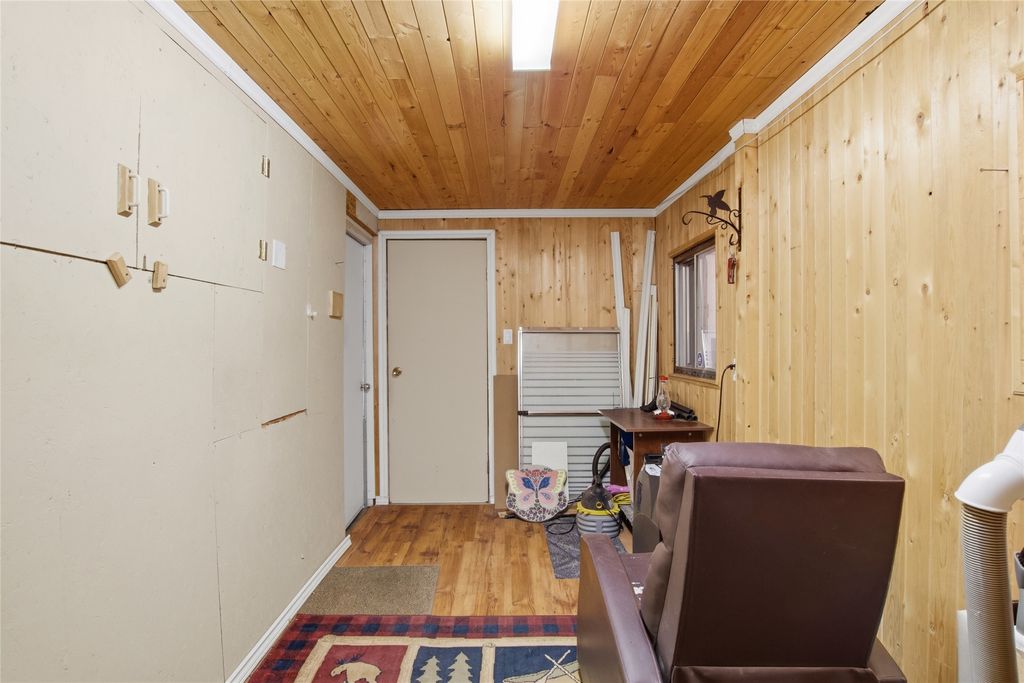 listing image 16513848674773487527