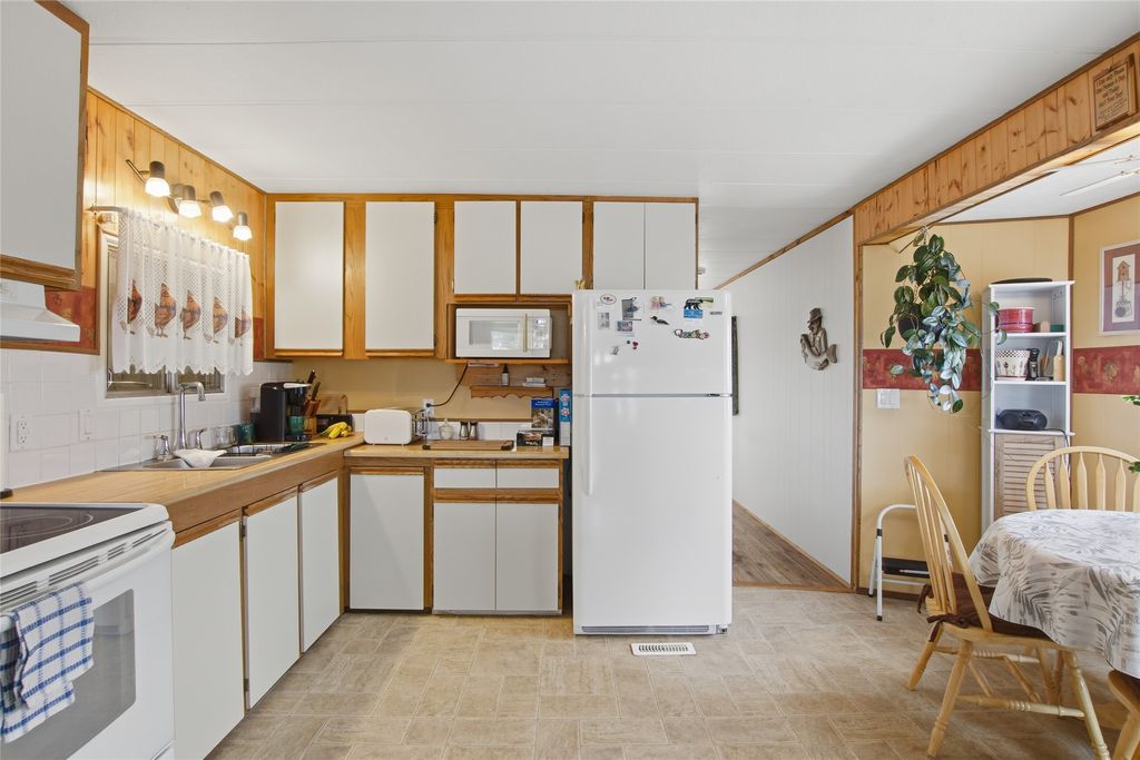 listing image 16514924074531434850