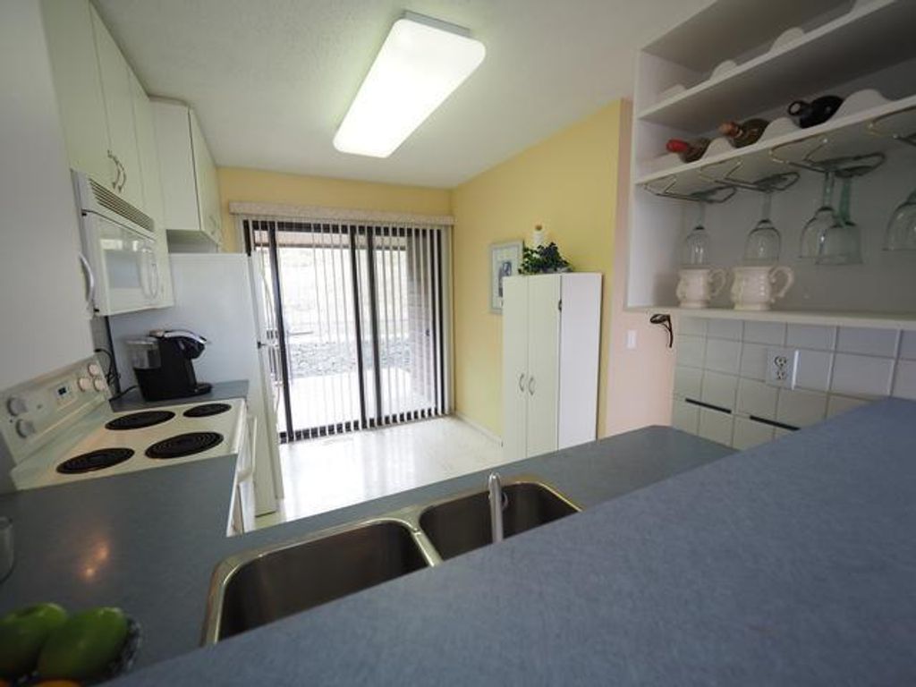 listing image 16517472403314359782