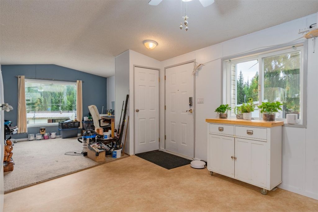 listing image 16516080244310223424