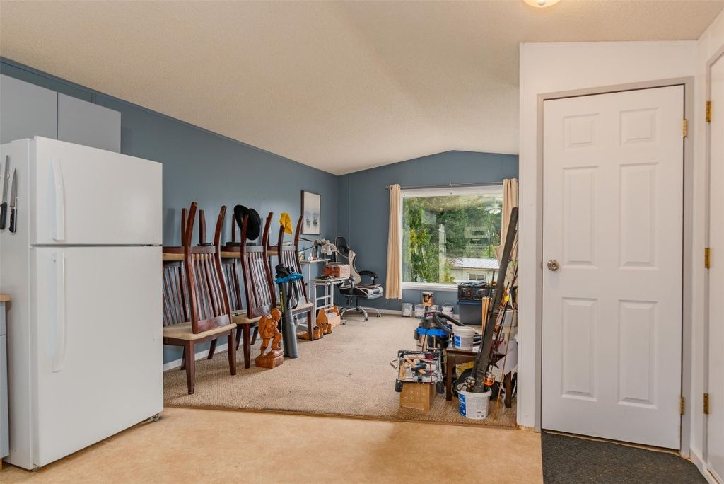 listing image 16510056348973335467