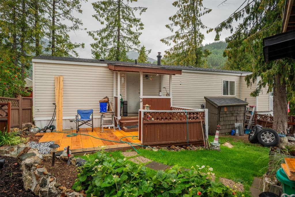 listing image 16517647241773335038