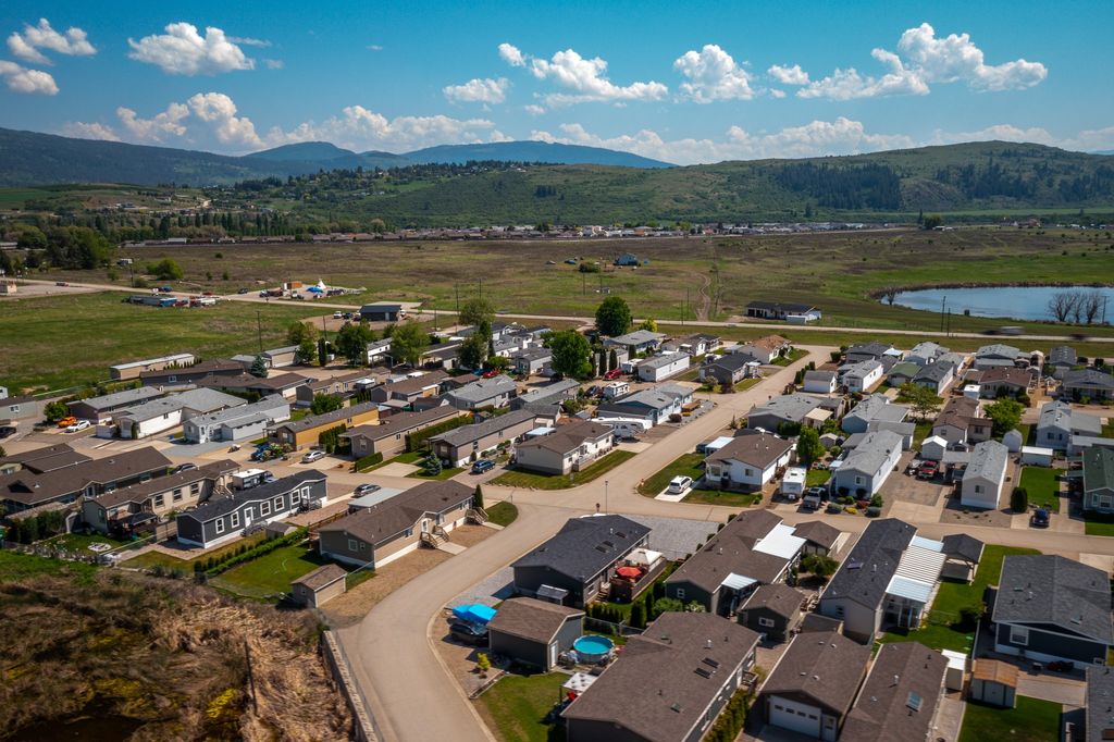 listing image 16519712836778241112