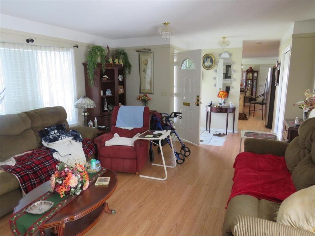 listing image 16514132804141878046