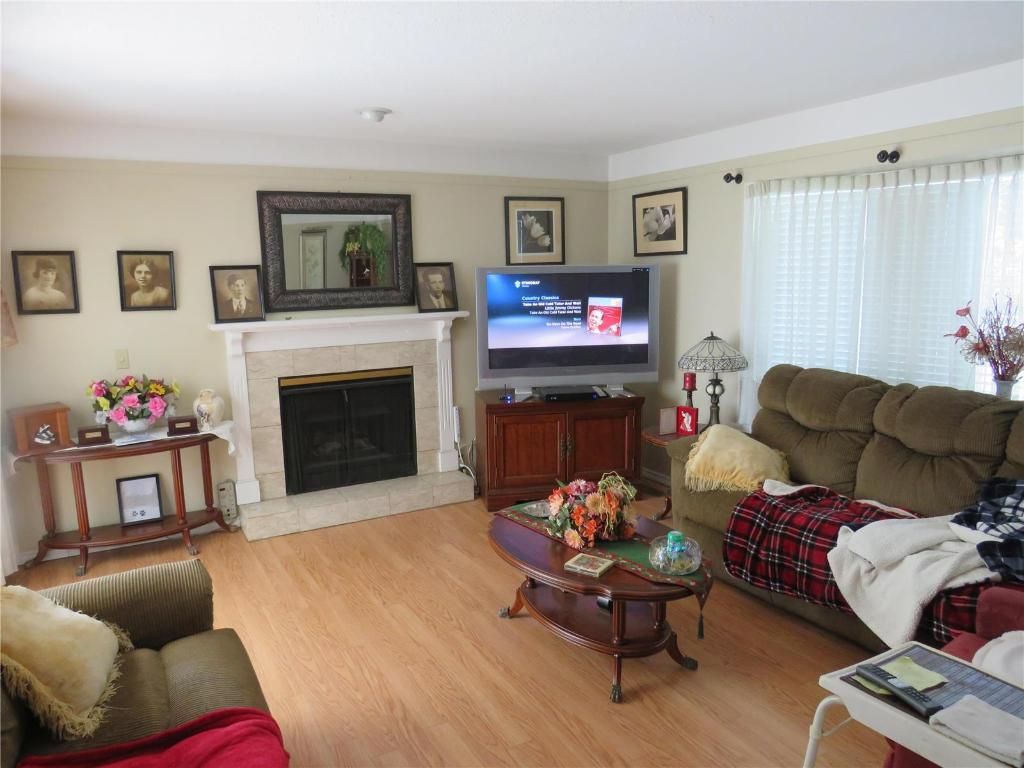 listing image 16514763515932468906