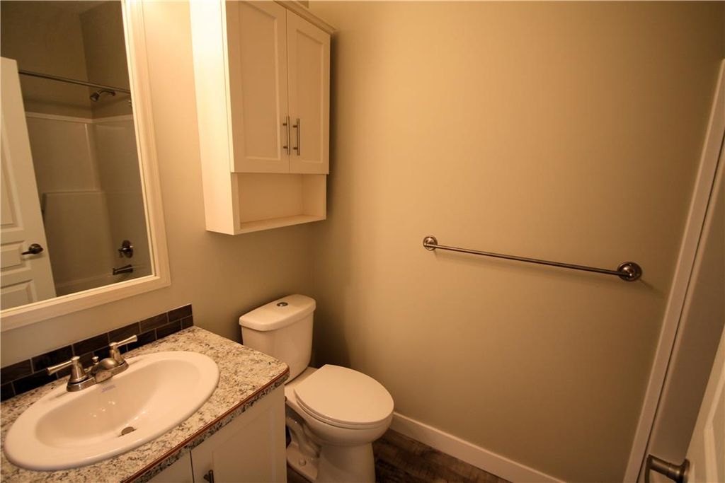 listing image 16514804759131045331