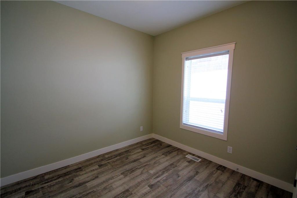 listing image 16517407640693188863