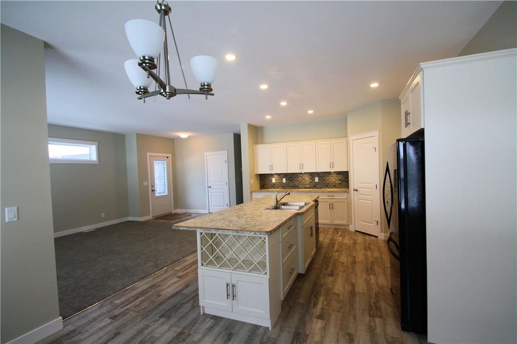 listing image 16513343050320042762
