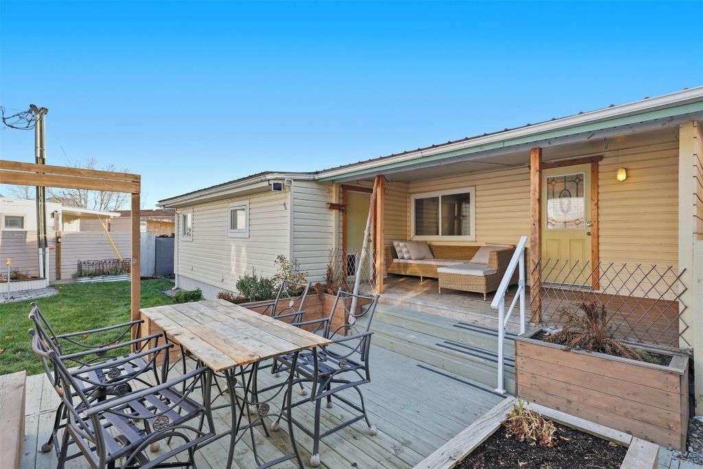 listing image 16514278455953612726