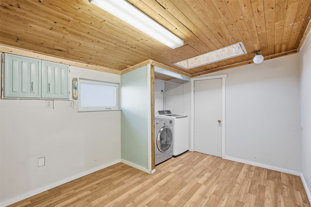 listing image 16512729281649142992