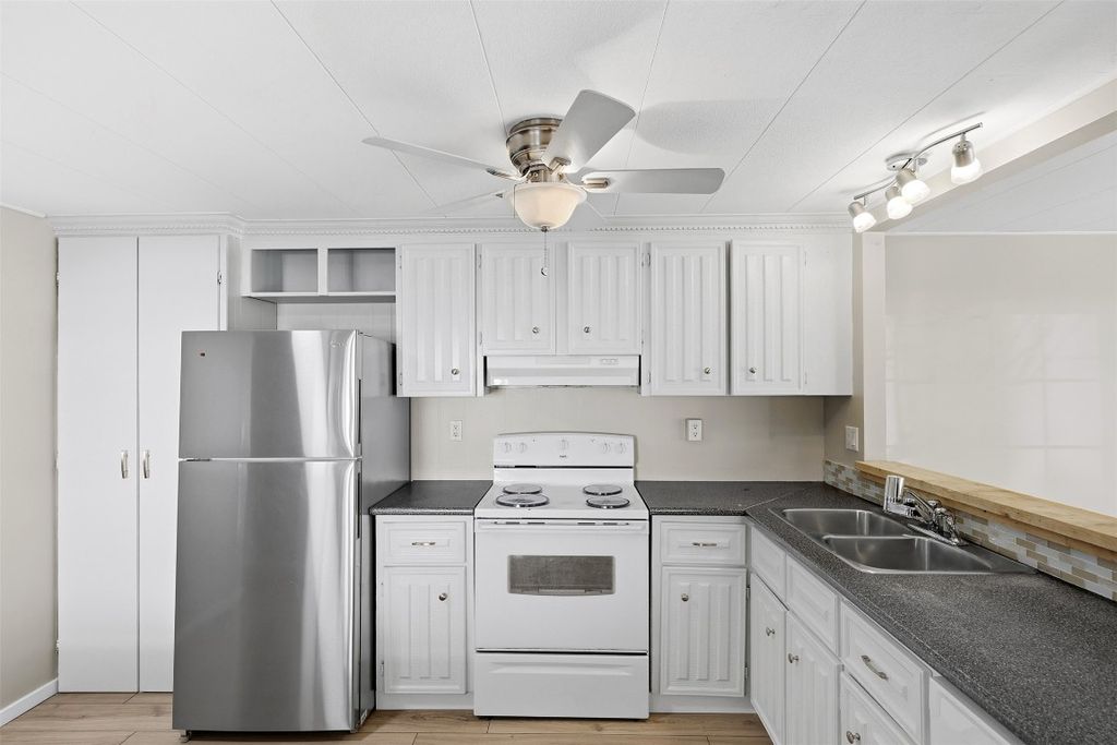 listing image 16513554053765343081