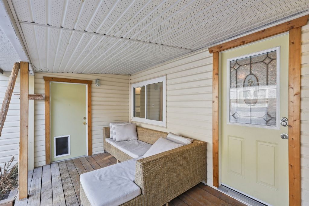 listing image 16512978498111007830