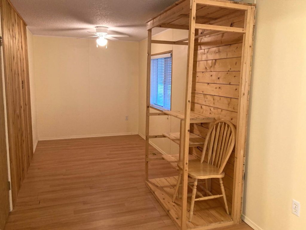 listing image 16519623000566408683