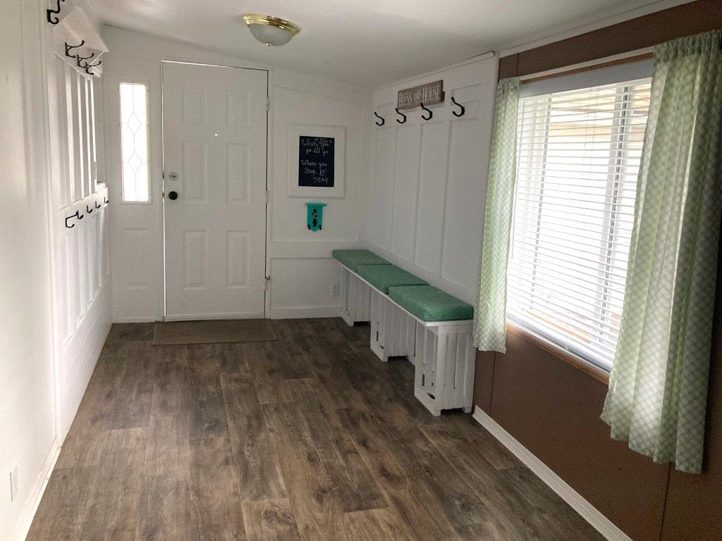 listing image 16514728494743680802