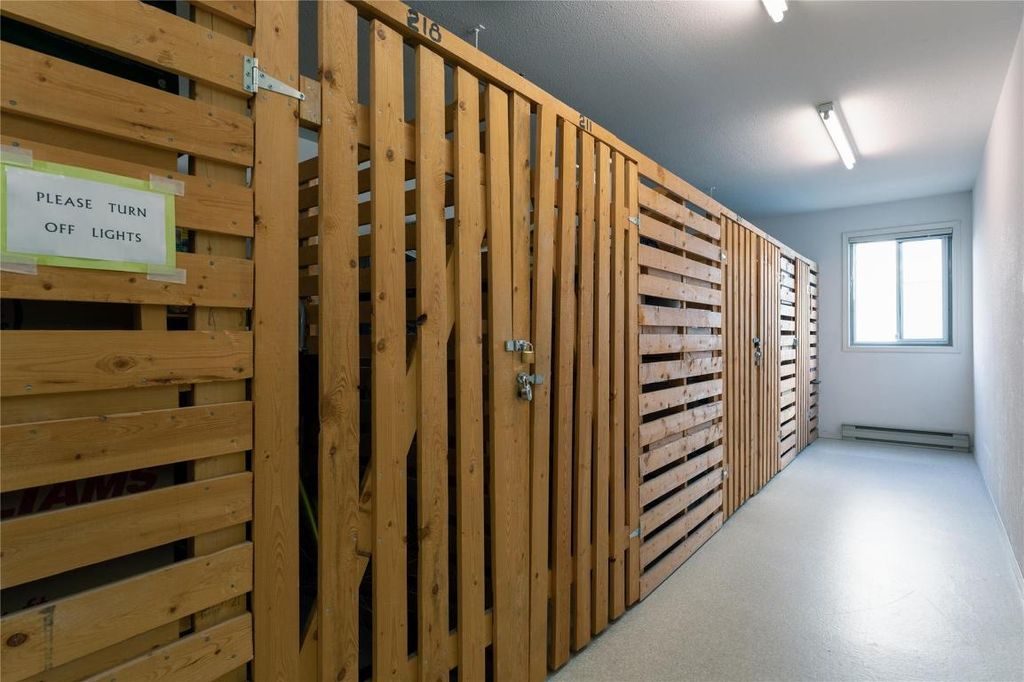 listing image 16512191725491872534