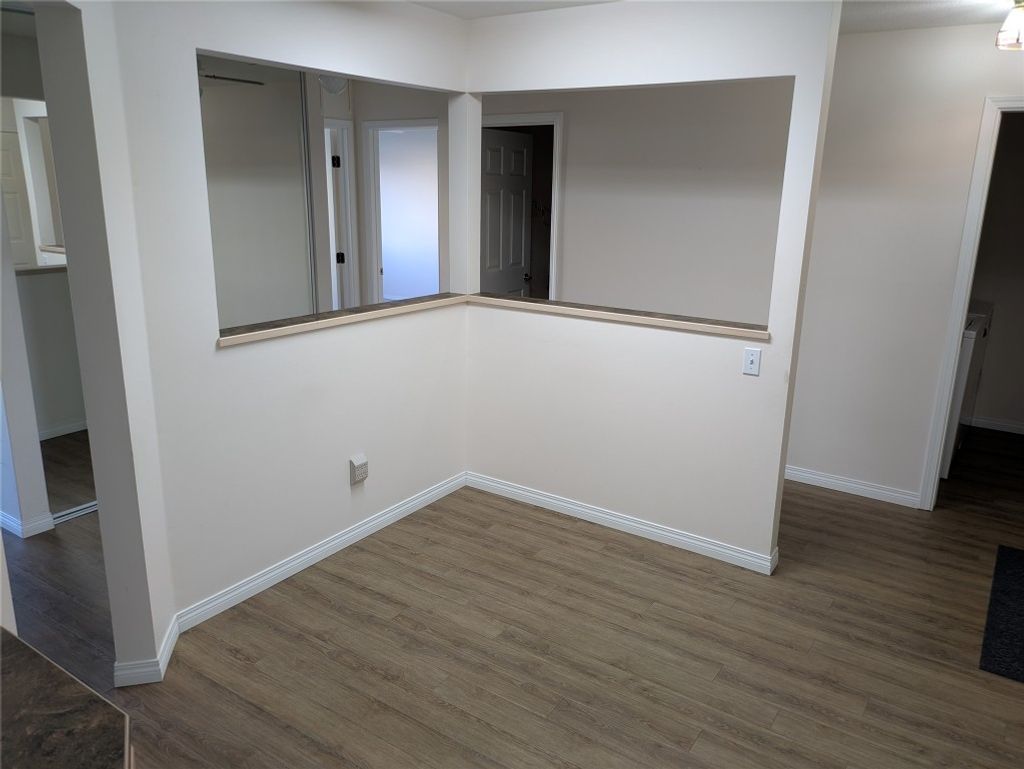 listing image 16519685635433645175