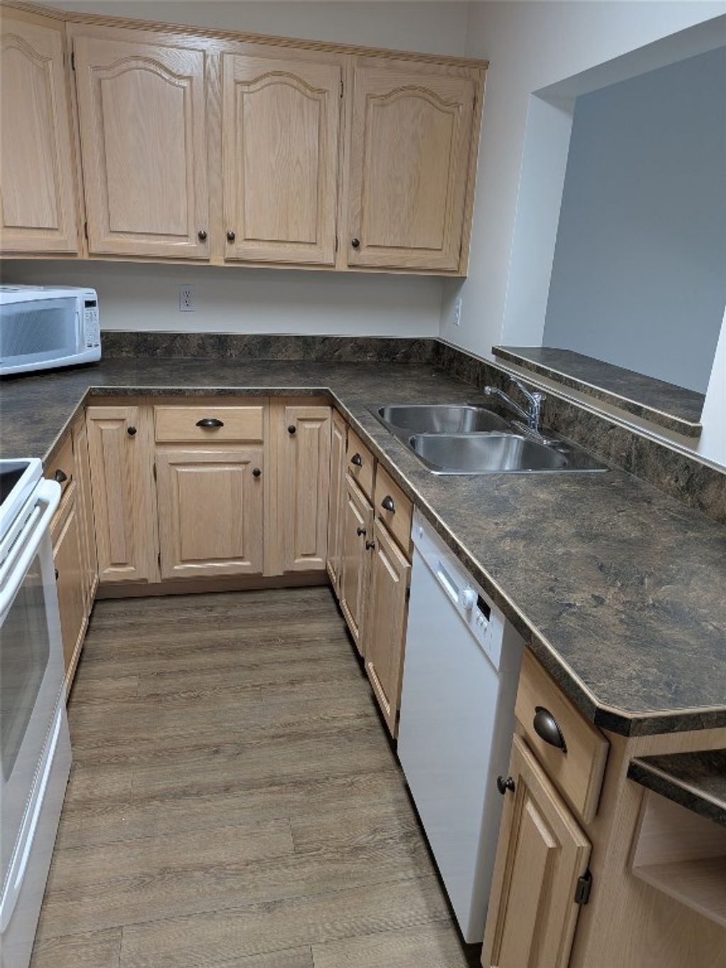 listing image 16514913305313769751