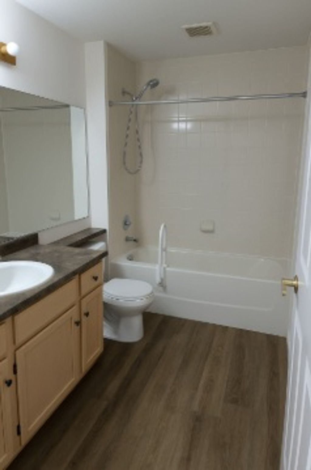 listing image 16514913305313769751